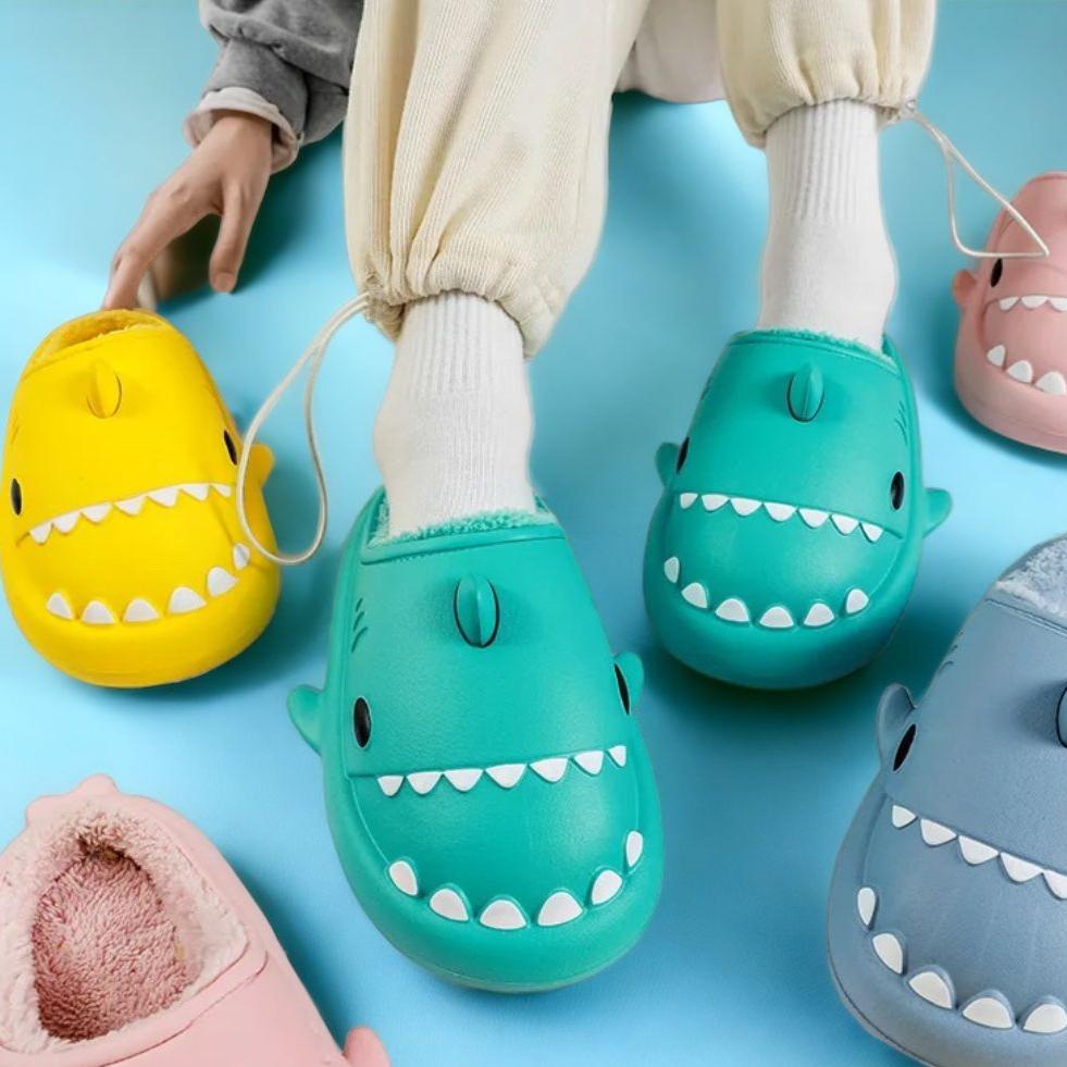 Lavinshe Sharkbat® : Les Chaussons Idéaux pour Toute la Famille